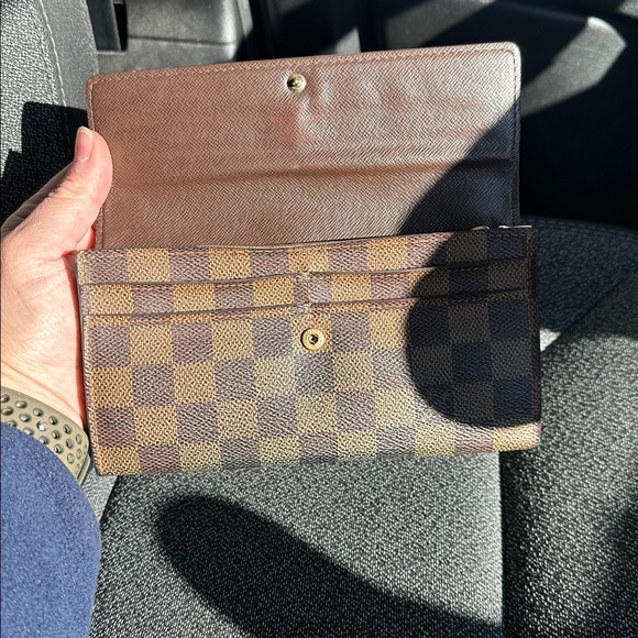 Authentic Louis Vuitton Damier Portefeuille Sarah Wallet - Picture 4 of 17